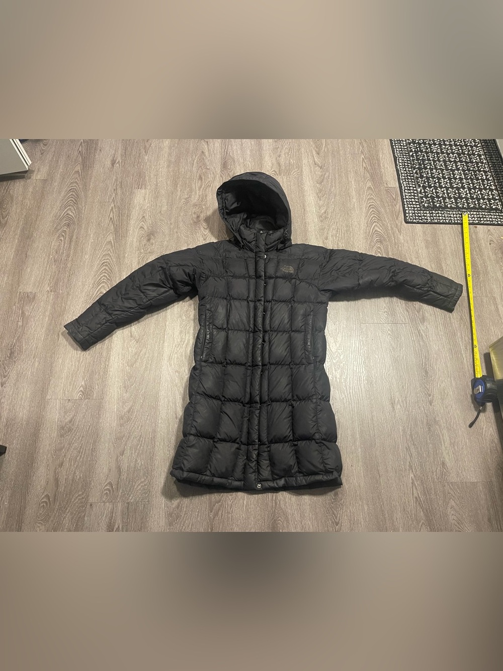 The North Face Metropolis 600 Black Hooded Long Sleeve Down Parka Coat